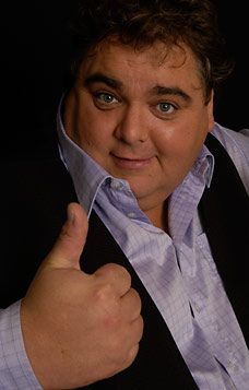 https://www.showbiz.cz/files/gallery/f0/f02c08d39bd4927839322b56c6516e951312555404.jpg