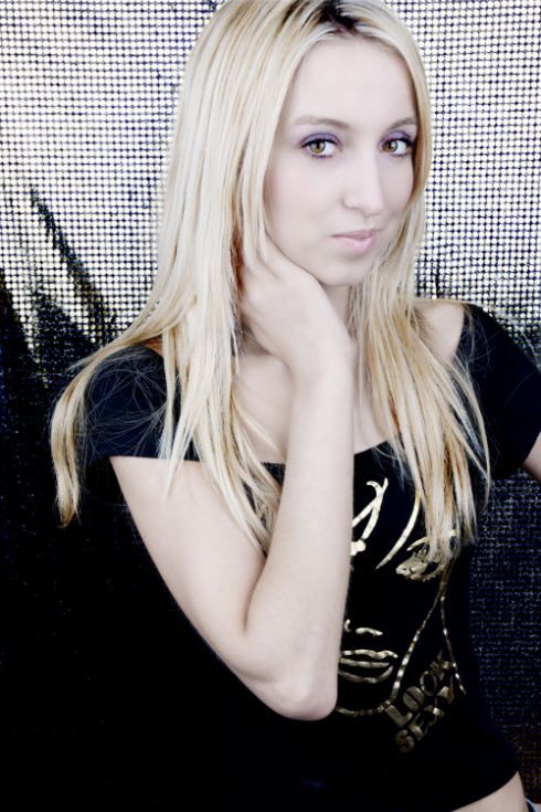 https://www.showbiz.cz/files/gallery/f0/f0bdc8cac185278fddf54ffb913fc72f1312529602.jpg