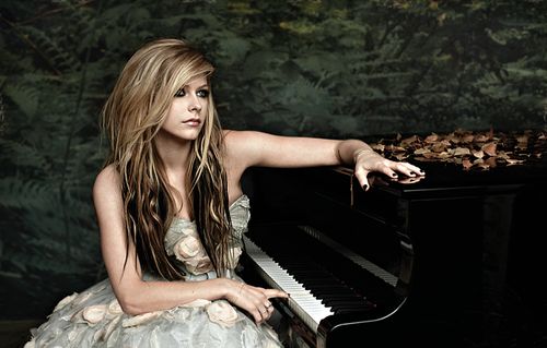 https://www.showbiz.cz/files/gallery/f4/f4b350c1c37fd83fa45818f1f7be7b4f1312550828.jpg