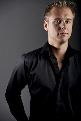 https://www.showbiz.cz/files/gallery/fd/fdbab5211429f08893b645eb5574f87f1312582636.jpg