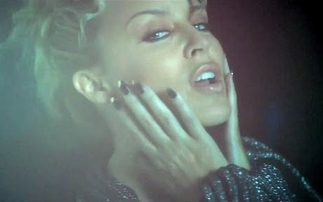 https://www.showbiz.cz/files/gallery/fe/fe02bd5b9de9944fd150d7fb9864888f1312495045.jpg