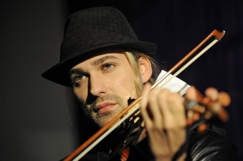 https://www.showbiz.cz/files/gallery/fe/feb740eefb6b7f0cc1b92198157d9ae91312481535.jpg