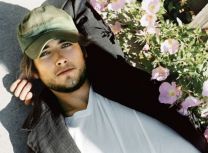 https://www.showbiz.cz/public/files/gallery/thumb/13/133f0003bce6f9a2a1b3962763adb6431312551433.jpg