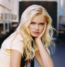 https://www.showbiz.cz/public/files/gallery/thumb/2e/2ef7a48c26a008bf92fdbad317356c651312581192.jpg