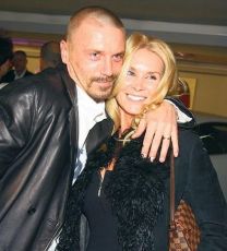 https://www.showbiz.cz/public/files/gallery/thumb/38/38a9cc10ef09259304fbcb65883aeb13.jpg