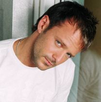 https://www.showbiz.cz/public/files/gallery/thumb/71/712fb540ad2801441f9f3e8d811461811312554291.jpg