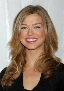 https://www.showbiz.cz/public/files/gallery/thumb/74/743fde8b56b85bccf37731d841f47efb1312545449.jpg