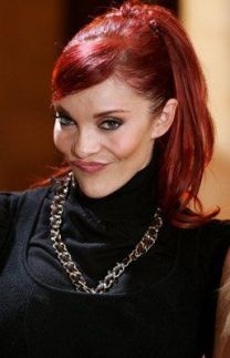 https://www.showbiz.cz/public/files/gallery/thumb/75/75d97f6c7fd1b6d2ae9f31c260b41d741312587671.jpg