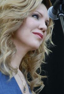 https://www.showbiz.cz/public/files/gallery/thumb/7f/7ff3fbc0b64f1cd56a2a2b451e80bf191312483830.jpg