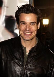 https://www.showbiz.cz/public/files/gallery/thumb/93/9399d1cfea6fc74eecdd9ace41b56af01312572605.jpg