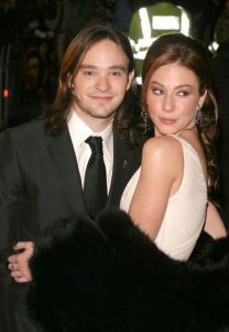 https://www.showbiz.cz/public/files/gallery/thumb/9a/9af4b4c07bb43e1db77a6c18bc1391cd1312548793.jpg