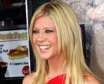 https://www.showbiz.cz/public/files/gallery/thumb/ad/ad9e4fd6680348a77ccc4c4e9d03d7ec.jpg