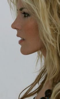 https://www.showbiz.cz/public/files/gallery/thumb/b2/b2d6abd7aa8c05f59f1fd8b68d344e8b1312554432.jpg