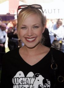 https://www.showbiz.cz/public/files/gallery/thumb/b5/b5a47d58196b41294a492979c0bb51d61312567166.jpg