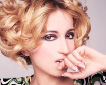 https://www.showbiz.cz/public/files/gallery/thumb/d0/d050043a1c18e9c26477b237fc3fbb691312529604.jpg