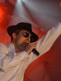 https://www.showbiz.cz/public/files/gallery/thumb/d7/d726fce87d70998d2cf3ef42269c764c1312554572.jpg