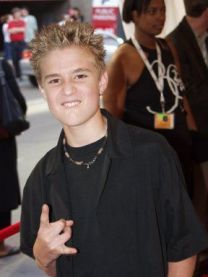 https://www.showbiz.cz/public/files/gallery/thumb/f0/f0ac3baac5123fc48c92aabe0019e19b1312479788.jpg