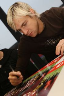 https://www.showbiz.cz/public/files/gallery/thumb/f5/f50e0b7f6e1d95dca3661293c590c2711312581511.jpg
