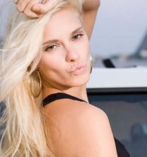 https://www.showbiz.cz/public/files/gallery/thumb/f5/f530b5d43bdee5032cd8403a28ff7f3b1312541616.jpg