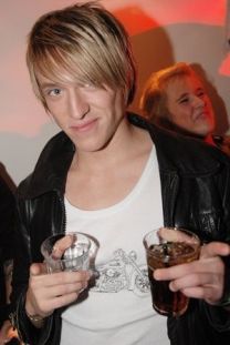 https://www.showbiz.cz/public/files/gallery/thumb/f5/f56aeee7d188dac3dfbe35f4650116d31312529059.jpg
