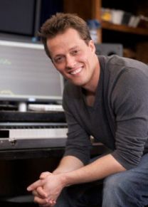 https://www.showbiz.cz/public/files/gallery/thumb/fe/fe84d71334015e2d4db37befa40bdf471312480348.jpg